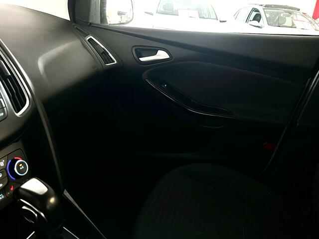 Ford FOCUS Wagon 1.0 EcoB. Tit. Bns