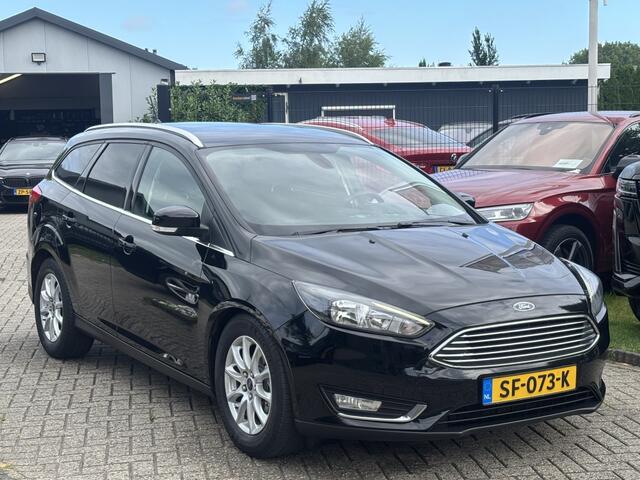 Ford FOCUS Wagon 1.5 TDCI Titanium Automaat Zwart 2017