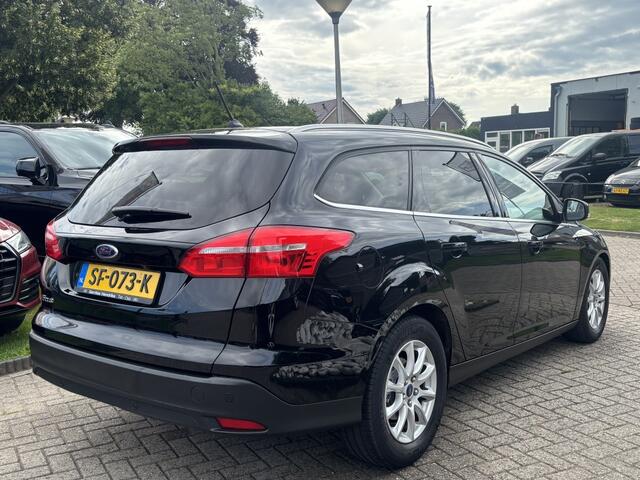 Ford FOCUS Wagon 1.5 TDCI Titanium Automaat Zwart 2017