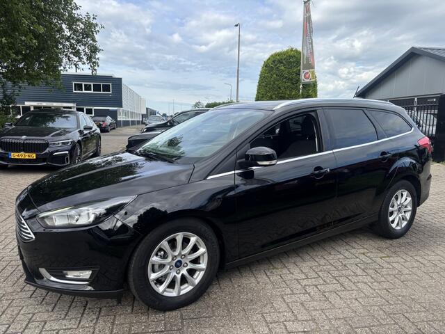 Ford FOCUS Wagon 1.5 TDCI Titanium Automaat Zwart 2017