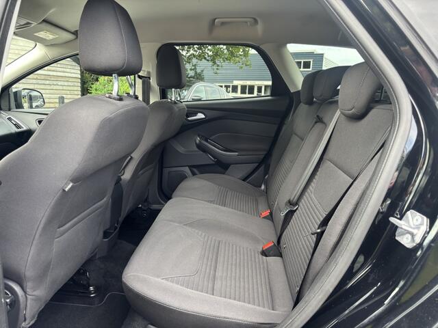 Ford FOCUS Wagon 1.5 TDCI Titanium Automaat Zwart 2017