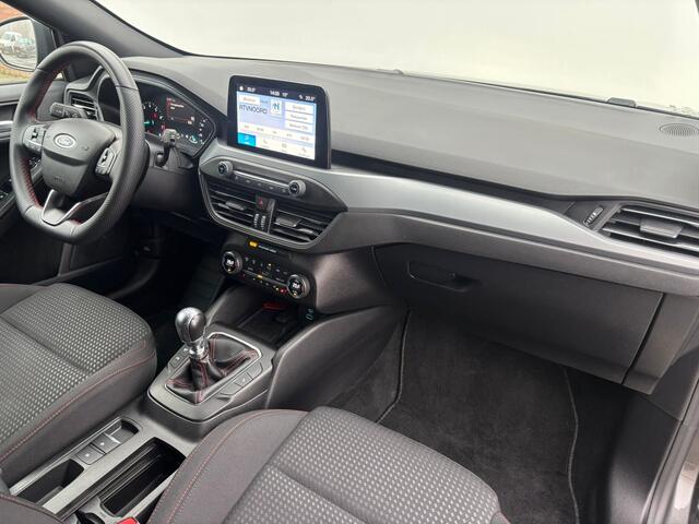 Ford FOCUS Wagon EcoBoost Hybrid ST Line Style Winterpack | Led koplampen | Keyless Entry | 1e eigenaar
