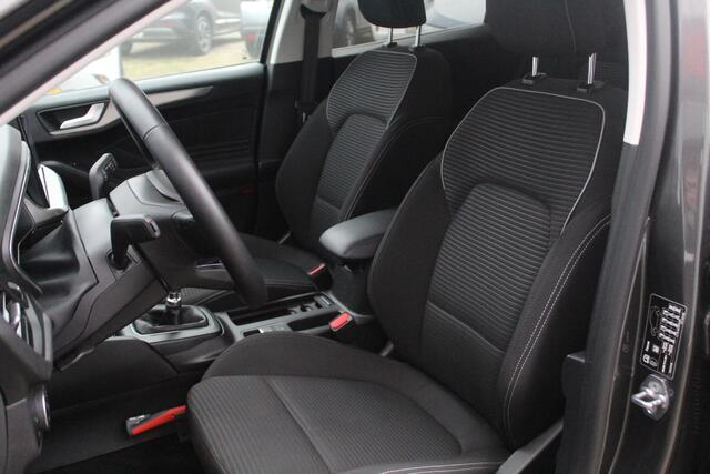 Ford FOCUS 1.0 EcoBoost Hybrid Titanium