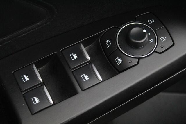 Ford FOCUS 1.0 EcoBoost Hybrid Titanium