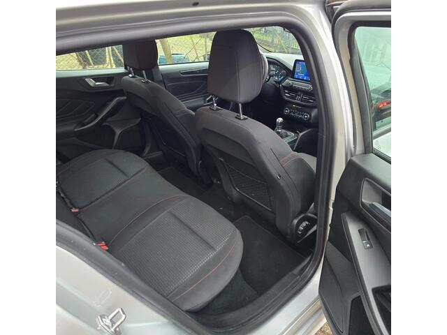 Ford FOCUS 1.0 EcoBoost 125pk ST-Line Bus. Wagon BTW AUTO