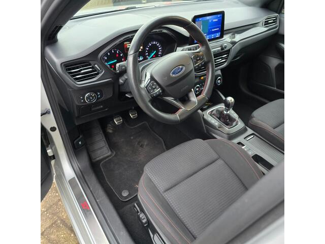 Ford FOCUS 1.0 EcoBoost 125pk ST-Line Bus. Wagon BTW AUTO