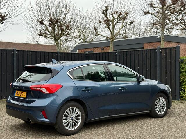 Ford FOCUS Wagon 1.0 EcoBoost Titanium Business