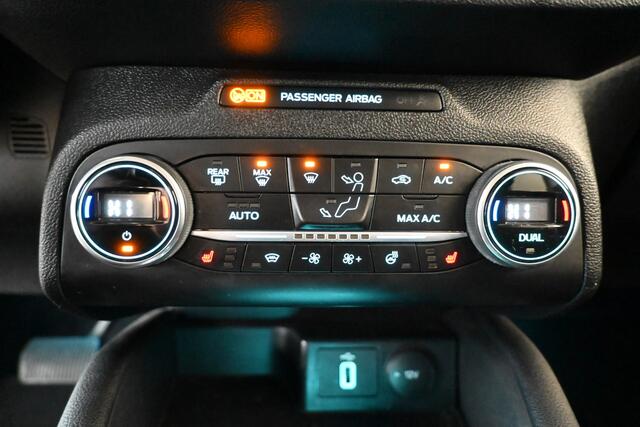 Ford FOCUS Wagon 1.0 EcoBoost Titanium Business Automaat Carplay Navigatie Rijklaarprijs Inruil Mogelijk!