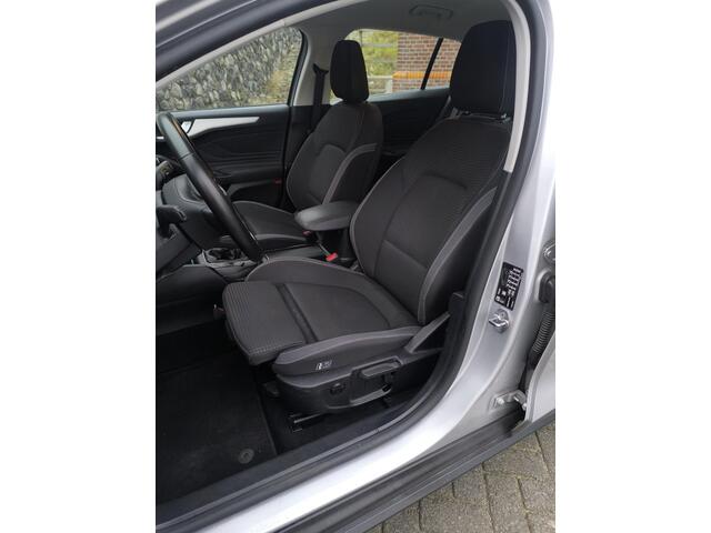 Ford FOCUS Wagon 1.0 EcoBoost Trend Edition Business Comfort stoelen, carplay, Dab, navi, cruise control, pardistance.