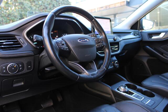 Ford FOCUS Wagon 1.5 EcoBoost Vignale | Adaptieve cruise | BLIS | Camera | Head-up | Winterpack |