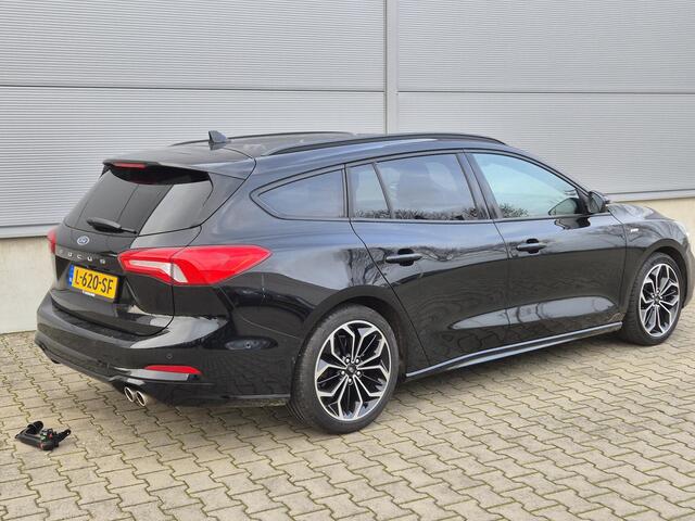 Ford FOCUS Wagon 1.5 EcoB. ST- Line Business 182PK/Trekhaak