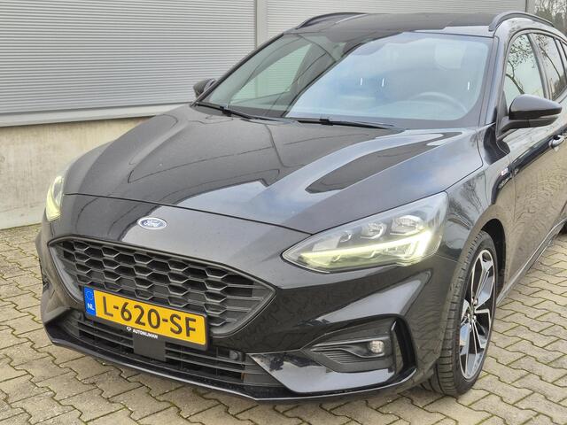 Ford FOCUS Wagon 1.5 EcoB. ST- Line Business 182PK/Trekhaak