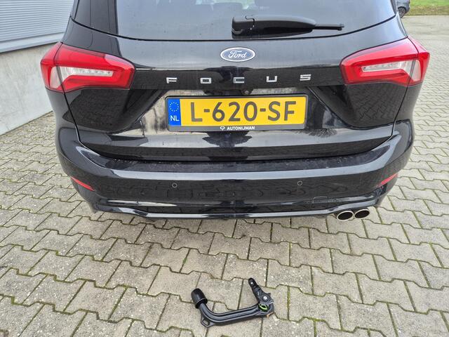 Ford FOCUS Wagon 1.5 EcoB. ST- Line Business 182PK/Trekhaak