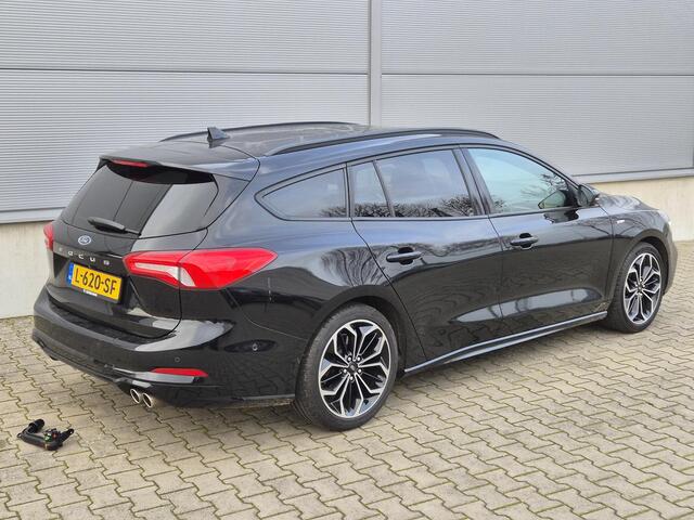 Ford FOCUS Wagon 1.5 EcoB. ST- Line Business 182PK/Trekhaak