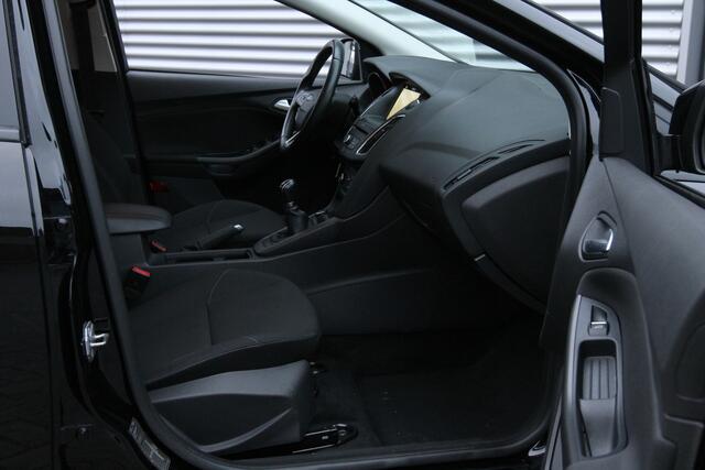 Ford FOCUS 1.0 Lease Edition I Airco I Carplay I PDC I Cruise