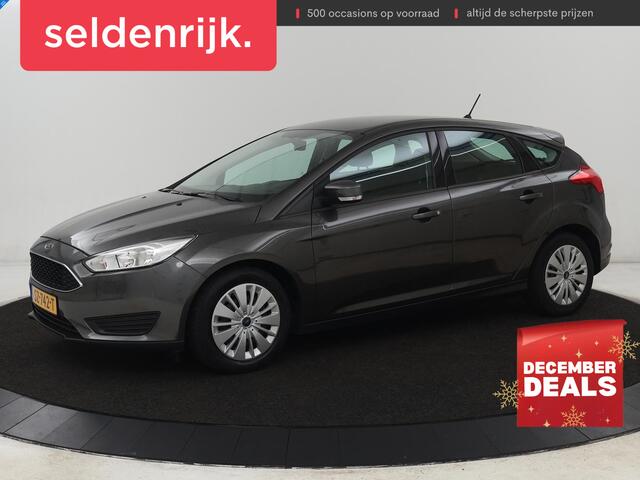 Ford FOCUS 1.0 Trend | Origineel NL | Trekhaak | Airco | Radio/CD | Elektrische ramen