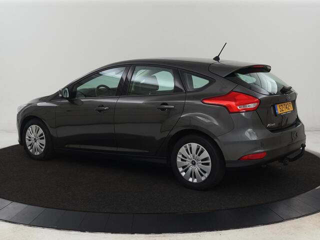 Ford FOCUS 1.0 Trend | Origineel NL | Trekhaak | Airco | Radio/CD | Elektrische ramen