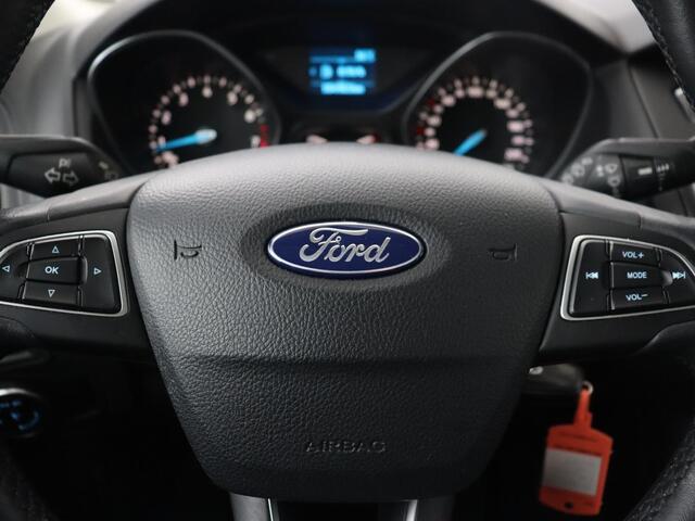 Ford FOCUS 1.0 Trend | Origineel NL | Trekhaak | Airco | Radio/CD | Elektrische ramen