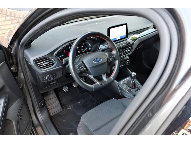 Ford FOCUS Wagon 1.0 EcoBoost ST Line Business