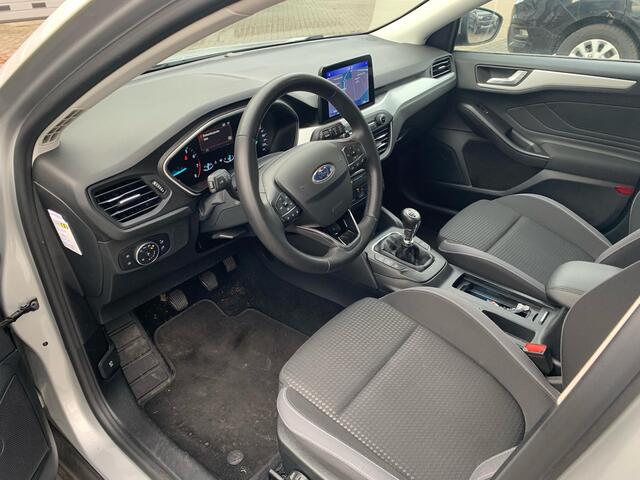 Ford FOCUS 1.0 EcoBoost Trend Edition Business | Trekhaak | Navigatie | Cruise Control | Airconditioning