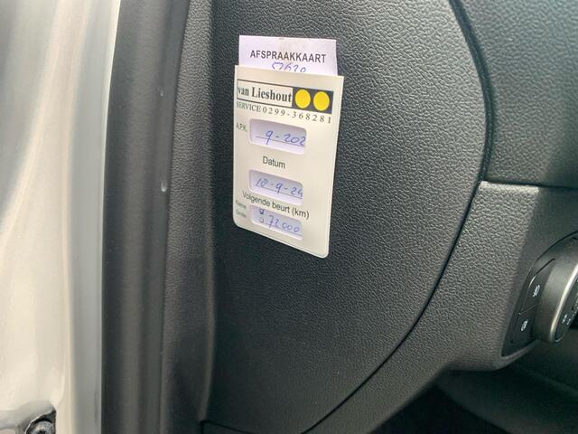 Ford FOCUS 1.0 EcoBoost Trend Edition Business | Trekhaak | Navigatie | Cruise Control | Airconditioning