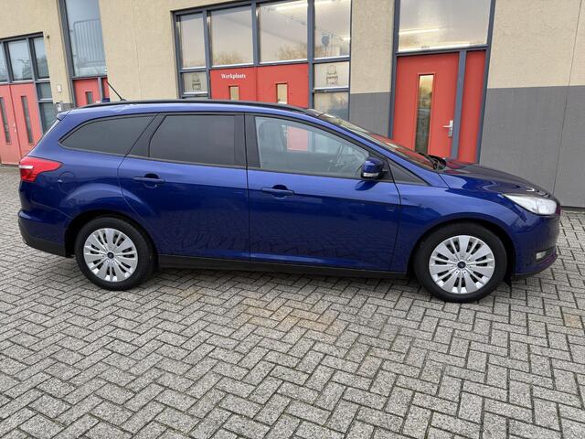 Ford FOCUS 1.0 Lease Edition, NAVI, Nieuwe DistributieRiem