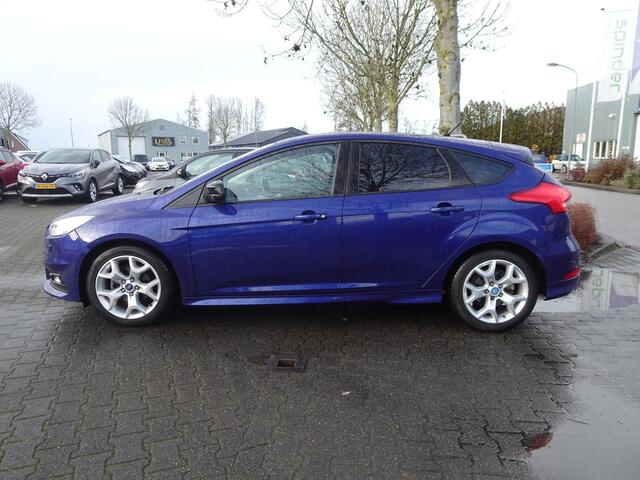 Ford FOCUS 1.0i 126PK Autom. St-line
