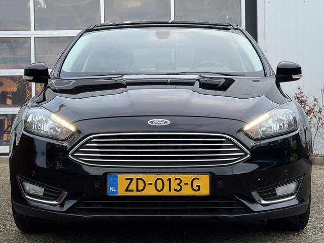 Ford FOCUS 1.0 EcoBoost Titanium 125pk Automaat | Apple Carplay/Android Auto | Bluetooth | Cruise control | Lichtmetalen velgen 16" | Navigatiesysteem full map | Parkeersensor voor en achter | Voorstoelen verwarmd | Zeer compleet!