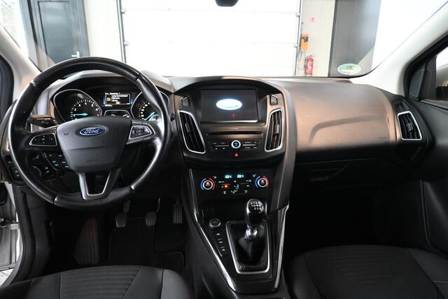 Ford FOCUS Wagon 1.0 Titanium Clima Navigatie LED Goed Onderhouden! Inruil Mogelijk!