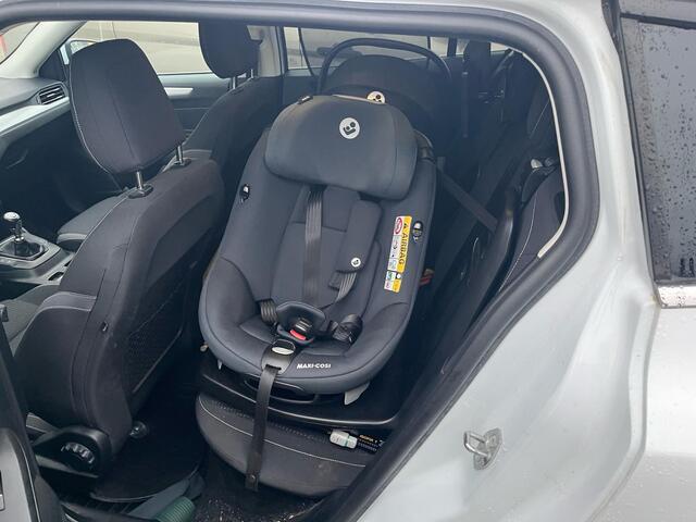 Ford FOCUS Wagon 1.0 EcoBoost 125 PK Trend Business | Winterpakket | Climate Control | Cruise Control | Privacy Glass | Dealeronderhouden