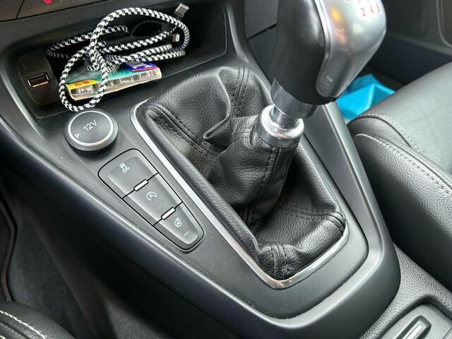 Ford FOCUS 2.0 ST 250pk | Winter Pack | Blind Spot Assist | SONY | Camera | Dealer Onderhouden |