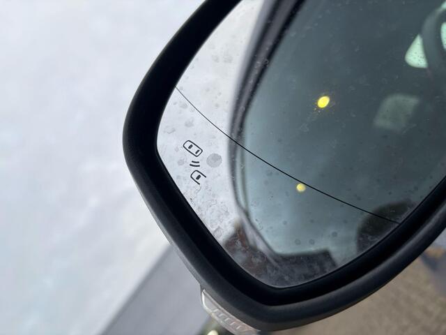 Ford FOCUS 2.0 ST 250pk | Winter Pack | Blind Spot Assist | SONY | Camera | Dealer Onderhouden |