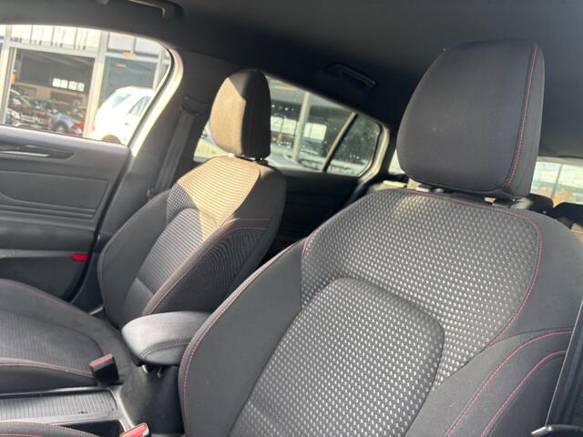 Ford FOCUS 1.0 ECOB. ST-LINE AIRCO NAVI LMV PDC-CAMERA WINTERPACK