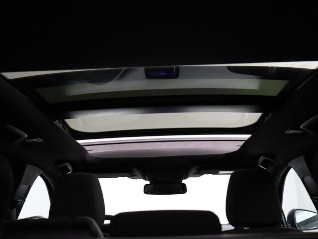 Ford FOCUS Wagon 1.0 EcoBoost Hybrid ST Line X Business | Panoramadak | Cruise Control | Trekhaak!