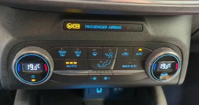 Ford FOCUS Wagon 1.0 124PK Hybrid Titanium X Business / Panoramadak / Pdc+Camera / Airco-ecc./ Xenon / Radio multimedia /