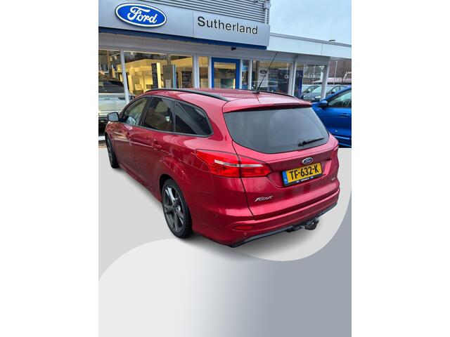 Ford FOCUS Wagon 1.0 Ecoboost ST-Line 125pk Trekhaak | Achteruitrijcamera | Apple Carplay / Android Auto | Winterpack | Climate control