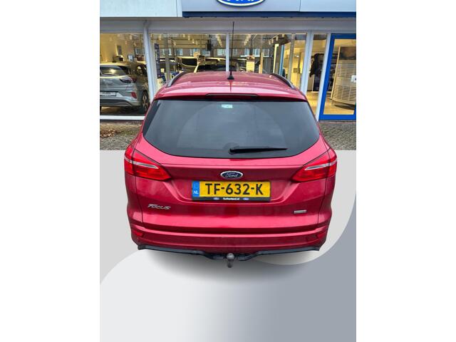 Ford FOCUS Wagon 1.0 Ecoboost ST-Line 125pk Trekhaak | Achteruitrijcamera | Apple Carplay / Android Auto | Winterpack | Climate control