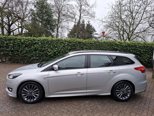 Ford FOCUS Wagon 1.0 ST-Line CLIMAT/CRUISE/NAVI/PDC/TREKHAAK/LED 125PK