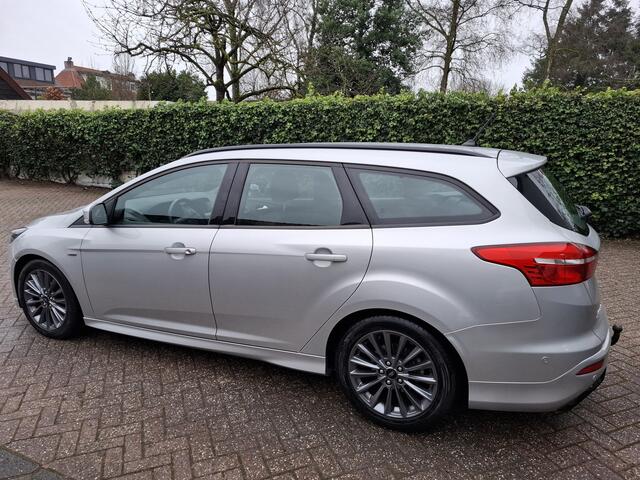 Ford FOCUS Wagon 1.0 ST-Line CLIMAT/CRUISE/NAVI/PDC/TREKHAAK/LED 125PK