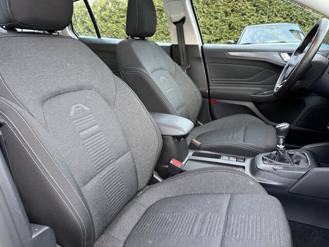 Ford FOCUS Wagon 1.0 EB Hybrid Active, Panorama | Camera | Navi & CarPlay