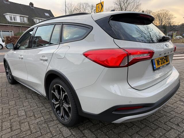 Ford FOCUS Wagon 1.0 EB Hybrid Active, Panorama | Camera | Navi & CarPlay