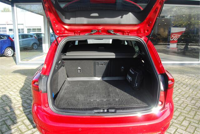 Ford FOCUS Wagon 1.0 EcoBoost Hybrid 155pk ST Line X Automaat | PANO.DAK | ADAPTIEF CRUISE | AGR SPORTSTOEL | WINTERPACK | CAMERA |