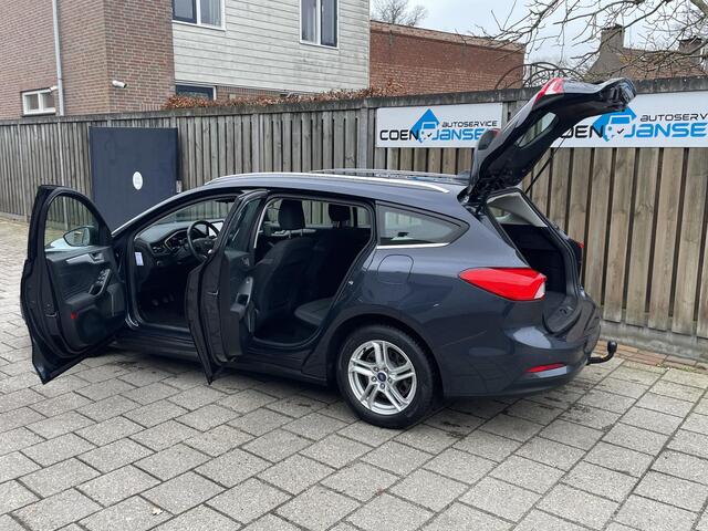 Ford FOCUS Wagon 1.0 EcoBoost Hybrid Trend Edition Business Trekhaak, Apple carplay, camera