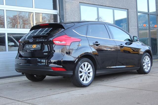Ford FOCUS 1.0 126 Pk Titanium Automaat Nieuwe Distributie / Navigatie / Keyless