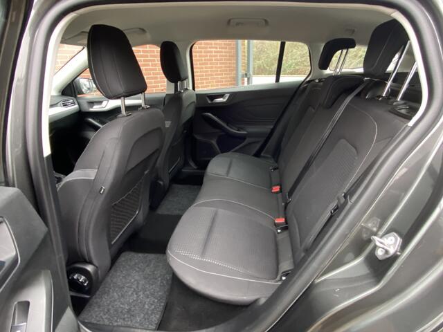 Ford FOCUS 1.0 EcoB. Titanium Business NAV CRUISE CARPLAY PDC LMV STOELVW