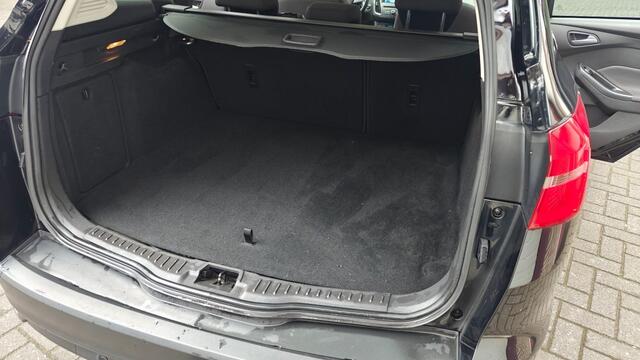 Ford FOCUS 1.5 Titanium - Stoel/stuur verwarming - Carplay - Prijs is all in