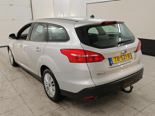 Ford FOCUS Wagon 1.0 Trend 1e Eigenaar | Volledig onderh | NAP | BTW | Trekhaak | Airco | Radio CD | Start/Stop | Hill-Hold | Elek ramen