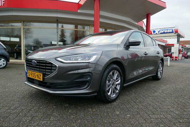 Ford FOCUS 1.0 EBH TITANIUM 125 PK MILDHYBRID / GROOTSCHERM/ APPLE