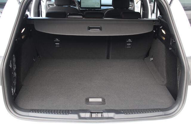 Ford FOCUS Wagon 1.0-125pk EcoBoost Mild-Hybrid ST-Line. In nieuwstaat ! Slechts 3.850km ! Autm. airco dual, camera, pdc v+a, adaptieve cruise cntrl, side- en lane assist, LED verlichting, stoel-, stuur- en voorraamverw., LM wielen, navigatie, telefoonvoorb. etc.