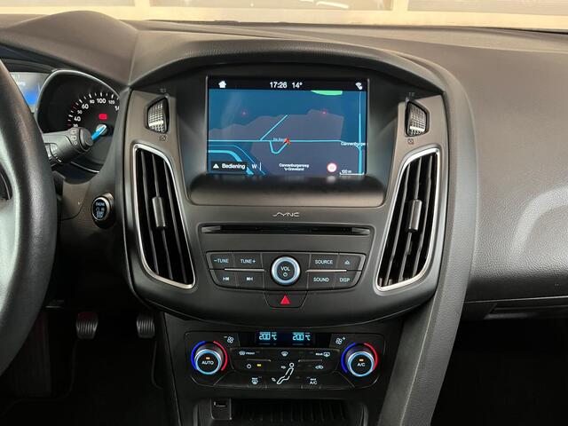 Ford FOCUS Wagon 1.0 Titanium + APPLE CARPLAY & ANDROID AUTO